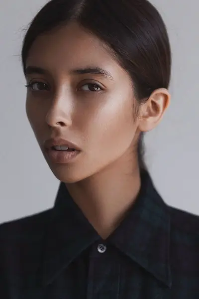 High End Professional Photo Retouching - FD Photo Studio for rent