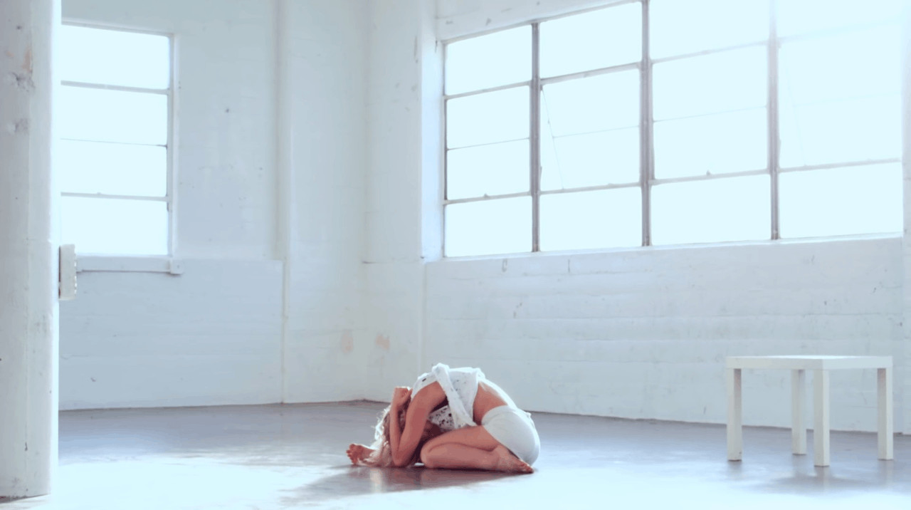 Flash Floods (feat. Malia Civetz & Brandon Burrows) – Sangria Sky