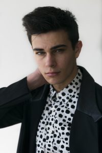 Thomas Eslinger shoots at Art 4