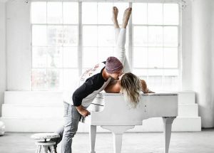 7 Photoshoot Ideas For Valentine's Day