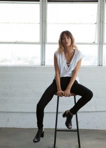 MIckey's Girl is all you need to dress trendy!