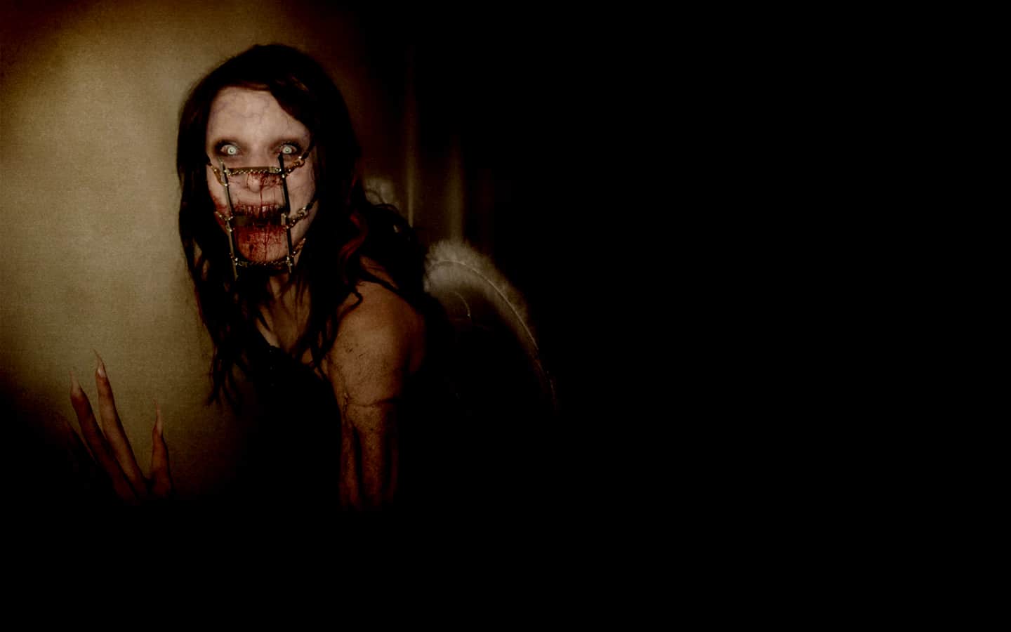 587183365-scary-desktop-wallpaper