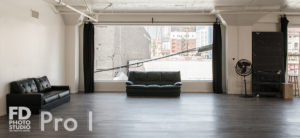 Pro Stage I with wood laminated floors and bath tub for rental in Los Angeles