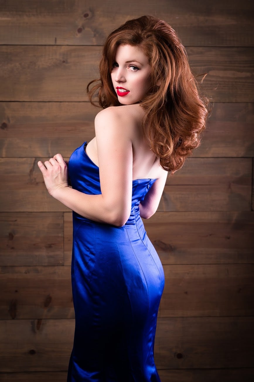 Veronica-Lake-Inspired-retro-photoshoot