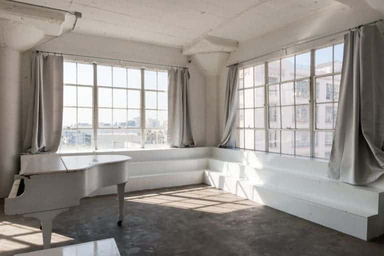 Art 1 with grey curtains