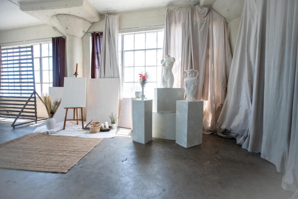 Art 4 - Art Loft Photo Studio in Los Angeles