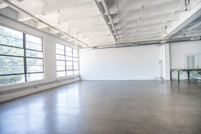Hill 3 - Mirror wall daylight photo studio in LA