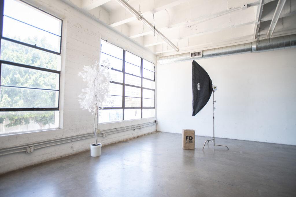 Hill 3 - Mirror wall daylight photo studio in LA