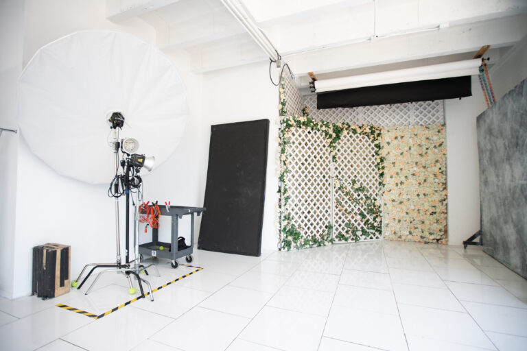 Hill 1 - White floor photo studio in LA
