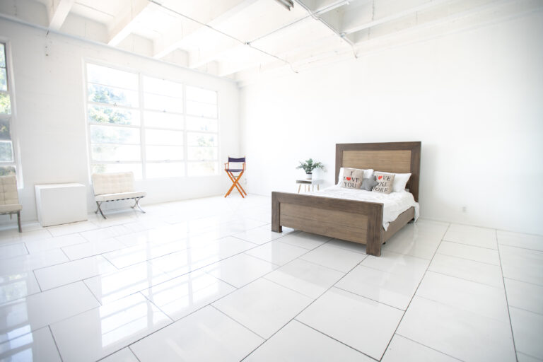 Hill 1 – White Floor Photo Studio for Rent in Los Angeles - FD Photo Studio
