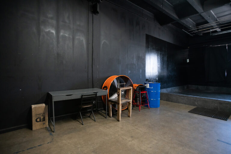 Hill 7 - rain room photo studio in LA