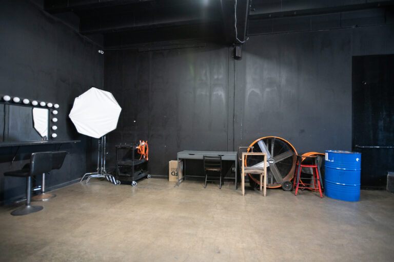 Hill 7 - rain room photo studio in LA