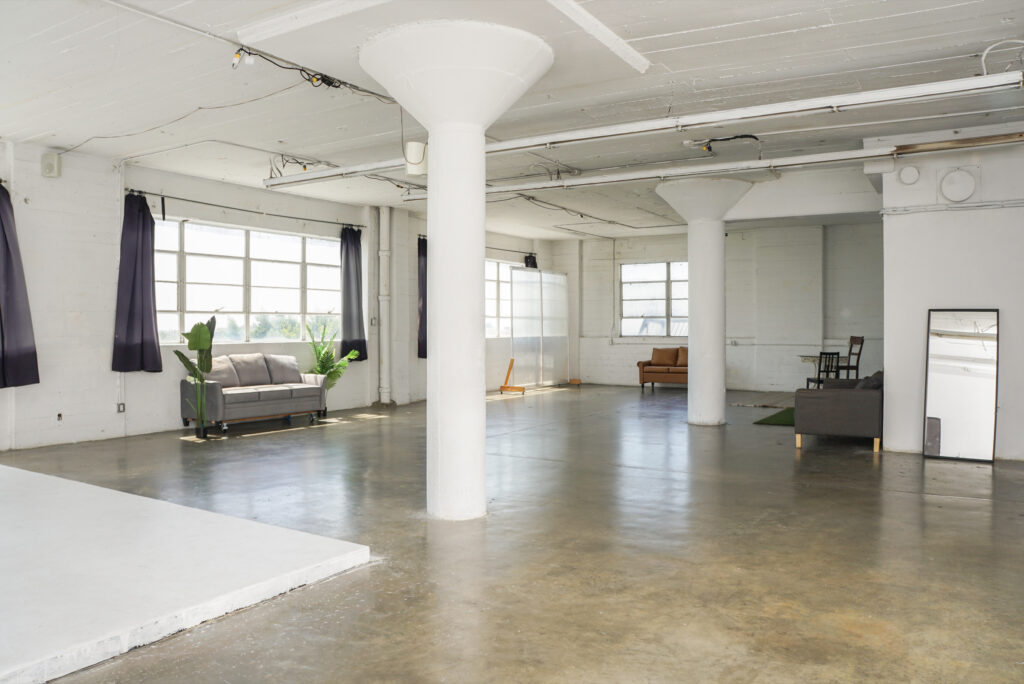 Daylight photo studio with the white cyc wall in Downtown Los Angeles_Studio C_1