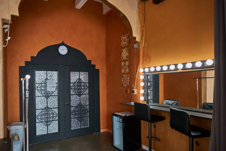 Hill 6 Moroccan style room