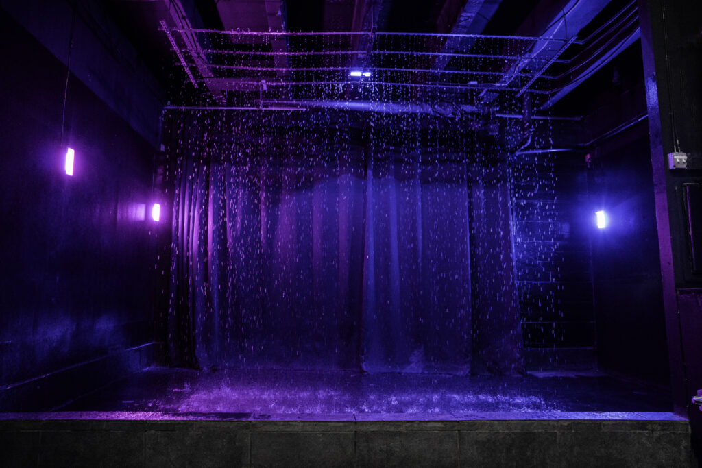 Rain room photo studio in Los Angeles Hill 700007