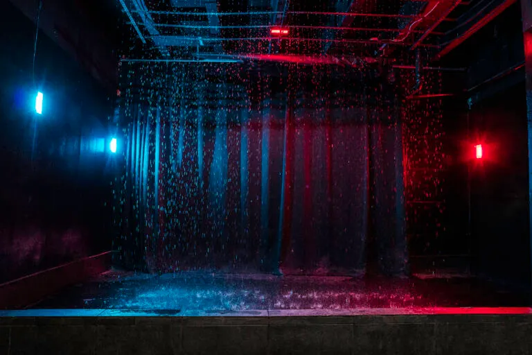 Rain room photo studio in Los Angeles Hill 700008