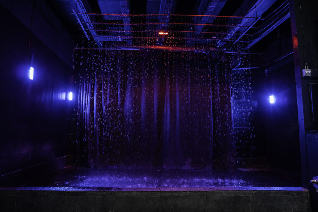 Hill 7 &acirc; Rain Room Photo Studio for Rent in Los Angeles - FD Photo Studio