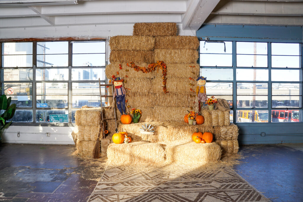 Daylight photo studio Hill 4 in Los Angeles with hay bale and Halloween decorations