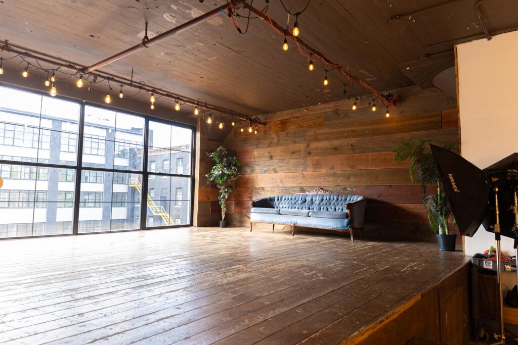 LIC 2 - Photo studio with wood platform and wood wall in NY