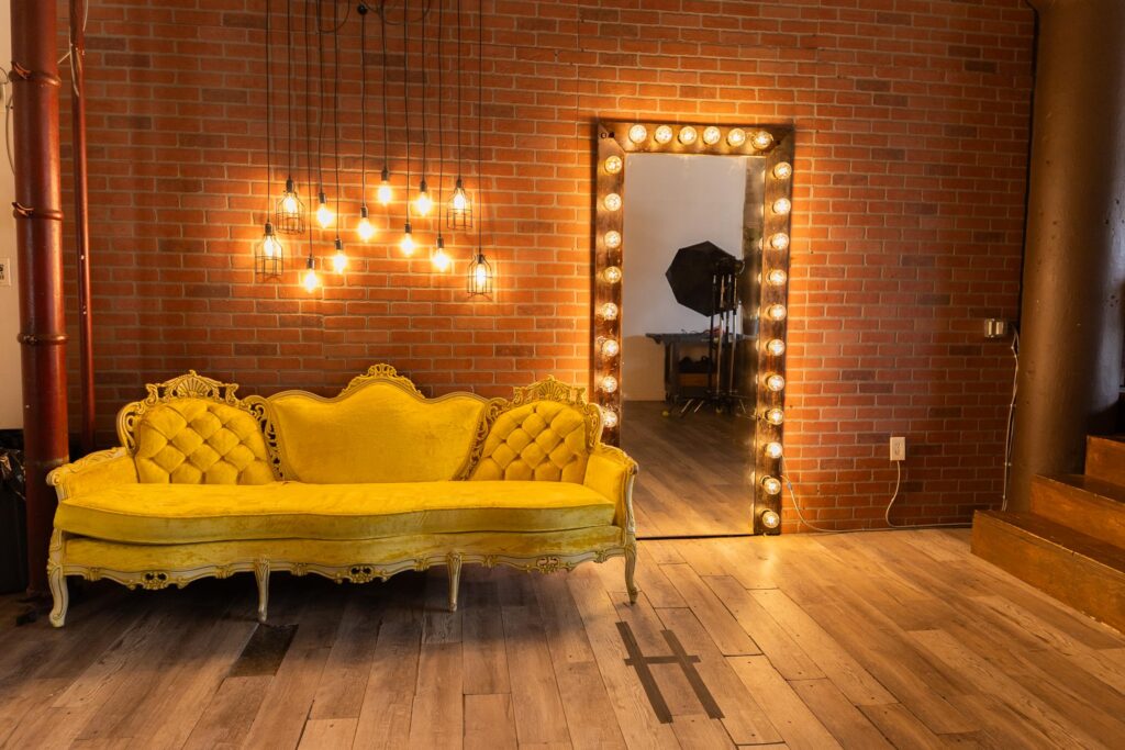 LIC 2 - Photo studio with wood platform and wood wall in NY