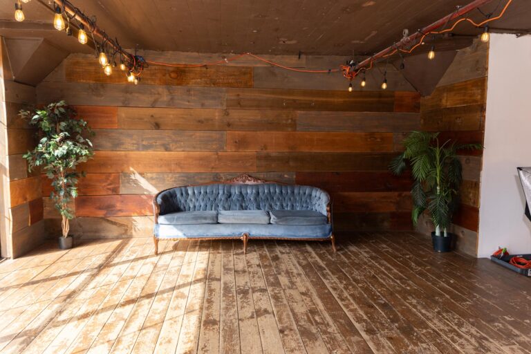 LIC 2 - Photo studio with wood platform and wood wall in NY