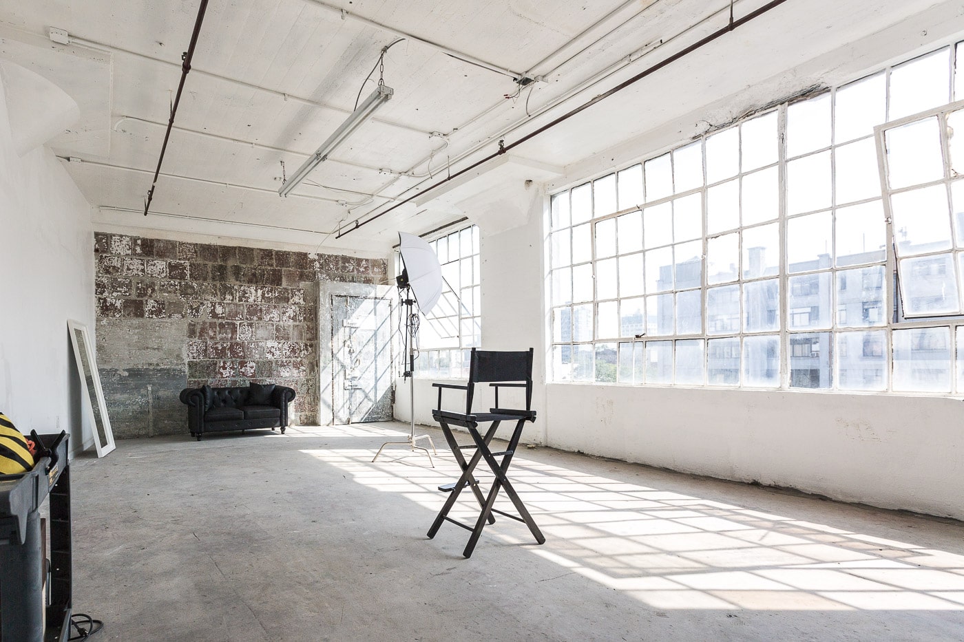 Morning light studio for rent in NY