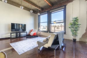Rustic Loft for rent with kitchen and NY style windows
