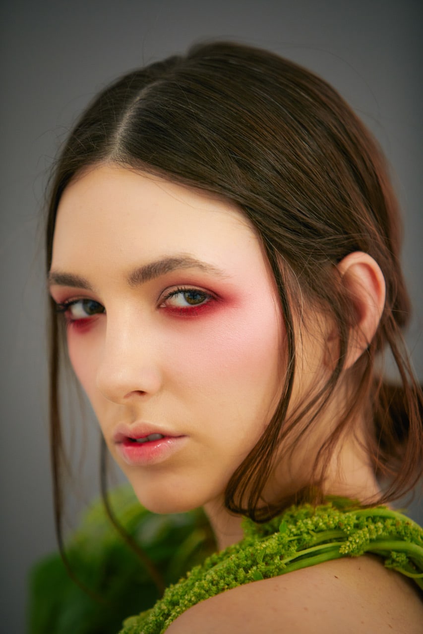 Floral-Beauty-Session-With-Austin-Nelson-3