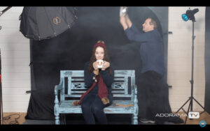 Become Better Photographer: Winter Portraits in the Studio with Gavin Hoey