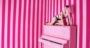Bri-Gisella-In-Pink-1