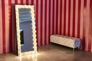 Free Standing vanity mirror available with Hill 5 rental