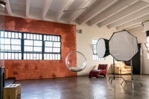 Hill 6 with shower and terra cotta wall available to rent in Los Angeles