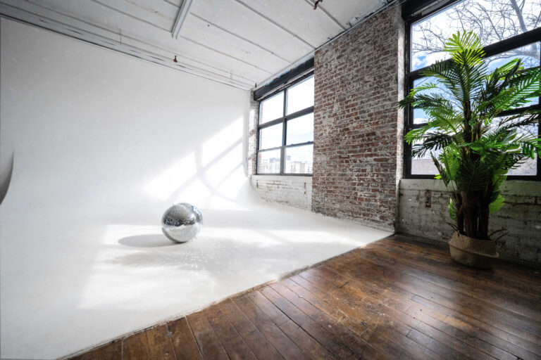 Astoria 8 - photo studio with the white cyc wall at FD Photo Studio NY