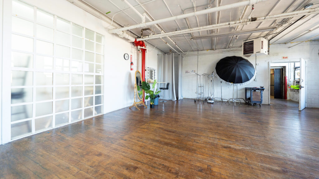 Astoria 10 - Daylight photo studio loft with Christmas tree decorations, wooden floor for rent in Astoria, Queens, NY_03
