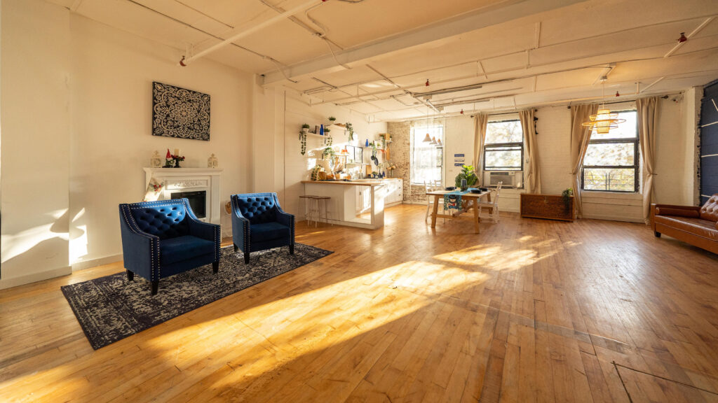 Astoria 5 &acirc; FD Photo Studio with Kitchen and Living Room in NYC - FD Photo Studio