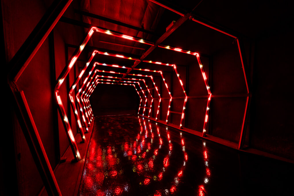 Blackout photo studio with RGB tunnel with drive in gate in Los Angeles_Olympic 2_6
