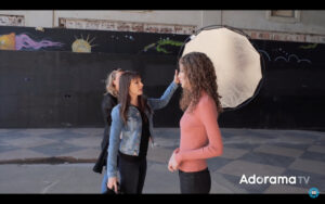 Become Better Photographer: How to Use a Reflector for Portrait Photography