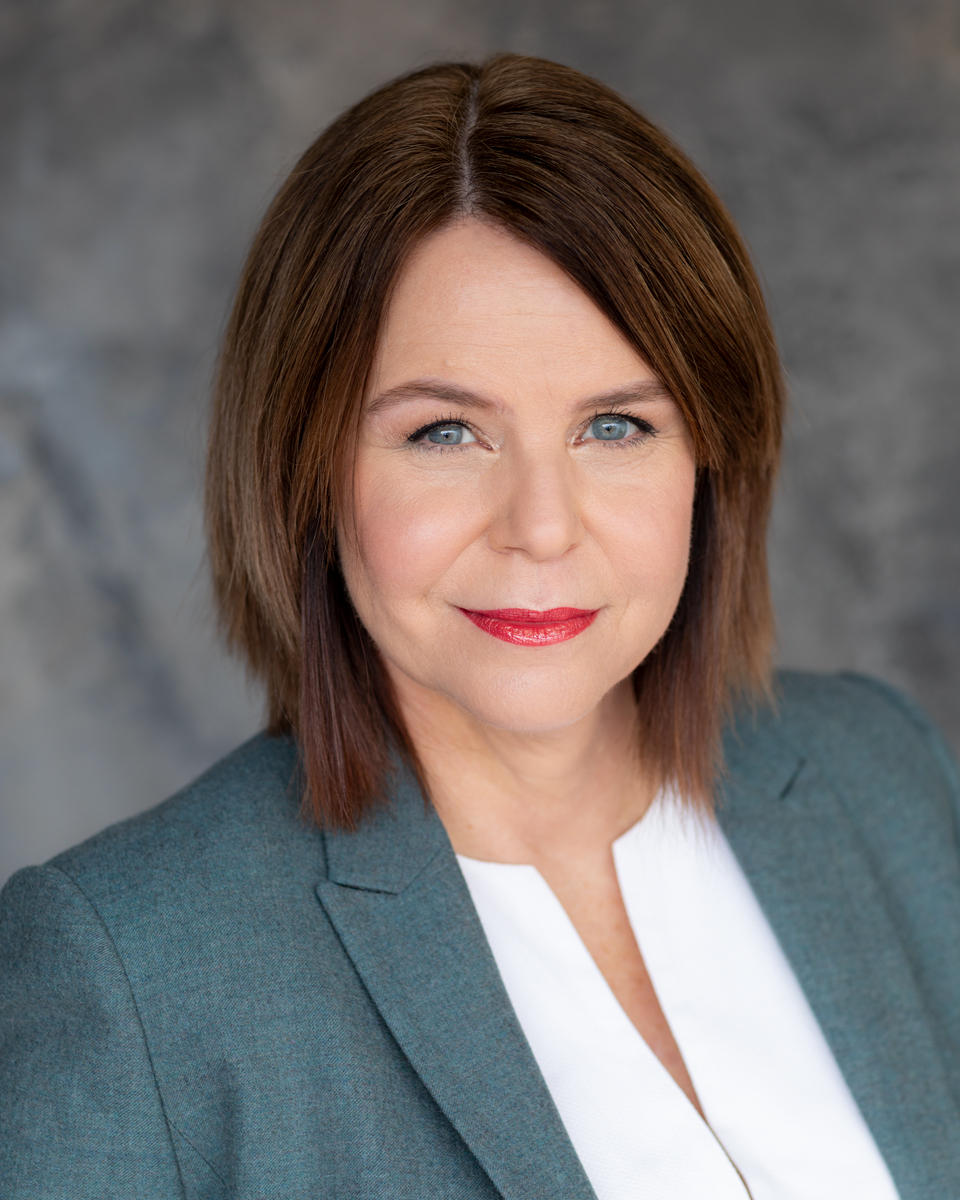 CLAUDIA PAUL Headshots