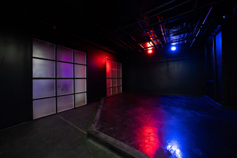 Astoria 7_Blackout photo studio for rent with bathtub bike and RGB lights_5 copy