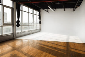 Daylight Photo Studio with the cyc wall in NYC Brooklyn 5_2 Daylight Photo Studio with the cyc wall in NYC Brooklyn 5_2