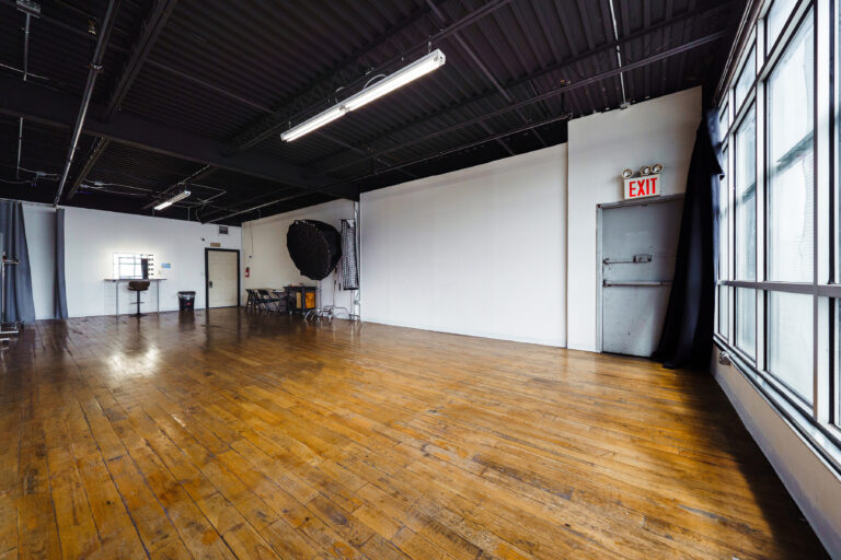 Rental Photo Studio in New York Queens Brooklyn Scott 3