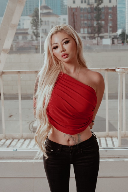 Jade In Stage Pro 1
