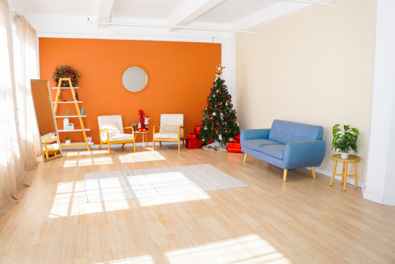 Daylight Loft Photo Studio studio in Los Angeles with Christmas tree_Loft 2-1