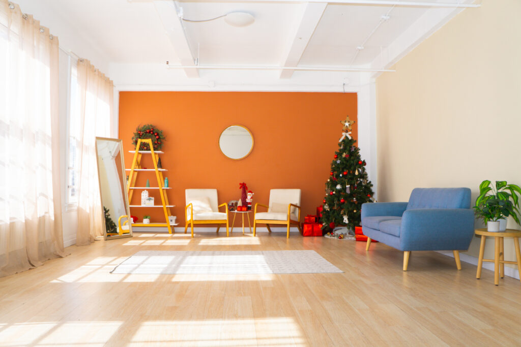 Daylight Loft Photo Studio studio in Los Angeles with Christmas tree_Loft 2-2