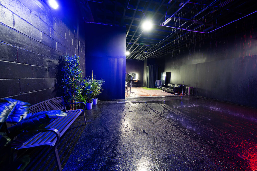 Metro 3 - Rain room with RGB lights photo studio in New York