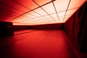 Metro 2 - Infinity Room Photo Studio in NYC Metro 2 - Infinity Room Photo Studio in NYC
