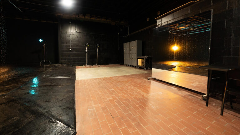 Metro 5 - Rain Room photo and video studio in New York