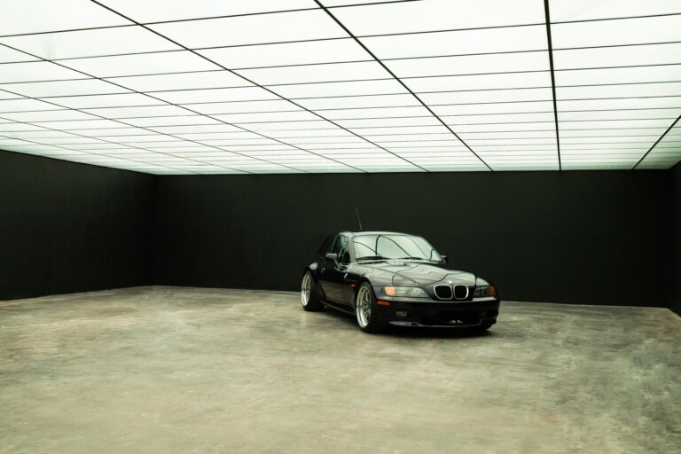 Yukon 5 - Large Blackout Photo Studio for rent with RGB Ceiling & car access in Los Angeles