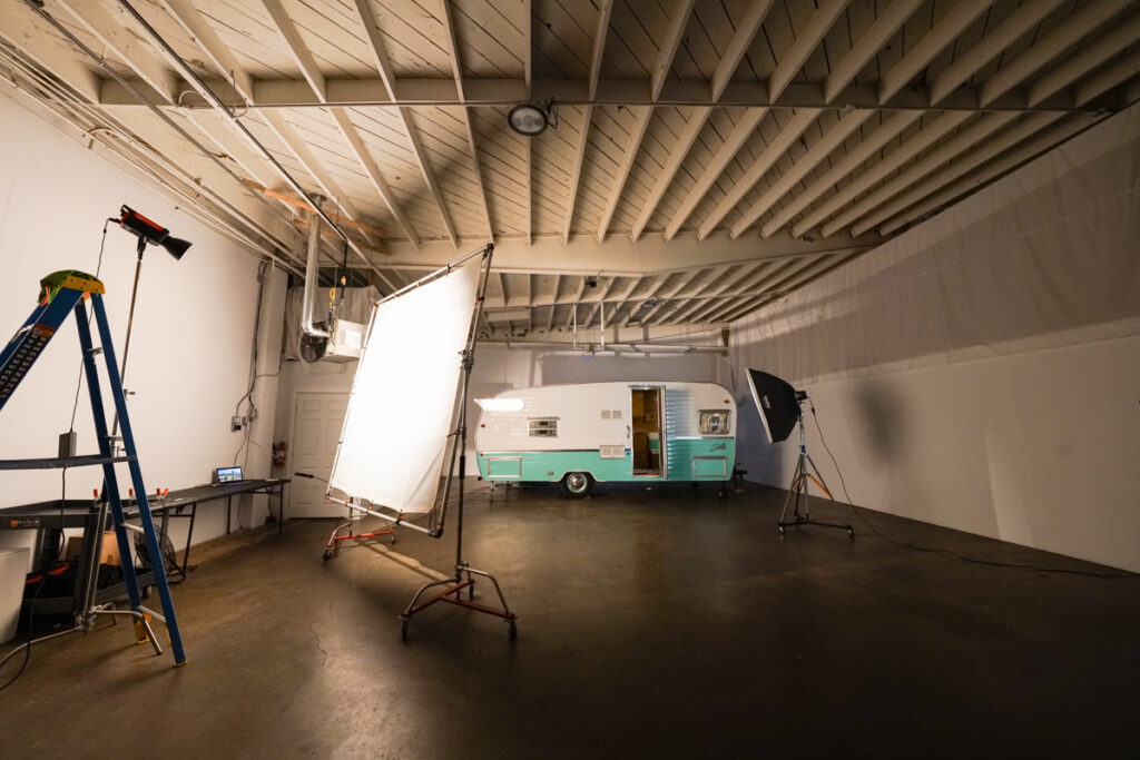 Blackout Photo Studio with Vintage RV Light Cube in Los Angeles_Yukon 4_3