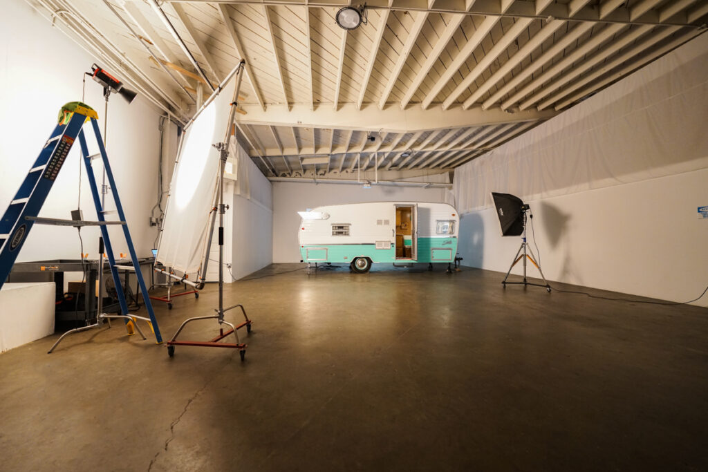 Blackout Photo Studio with Vintage RV Light Cube in Los Angeles_Yukon 4_7